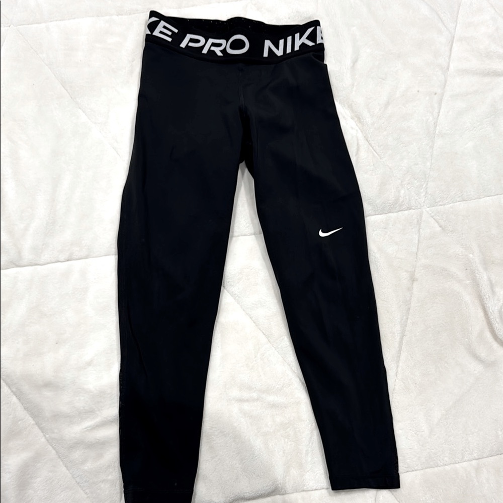 Nike Black Pro Leggings Moisture-Wicking Athletic Wear